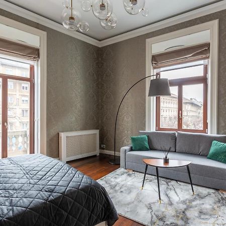 Luxury Apartment With Balcony Next To The New York Cafe 布达佩斯 外观 照片