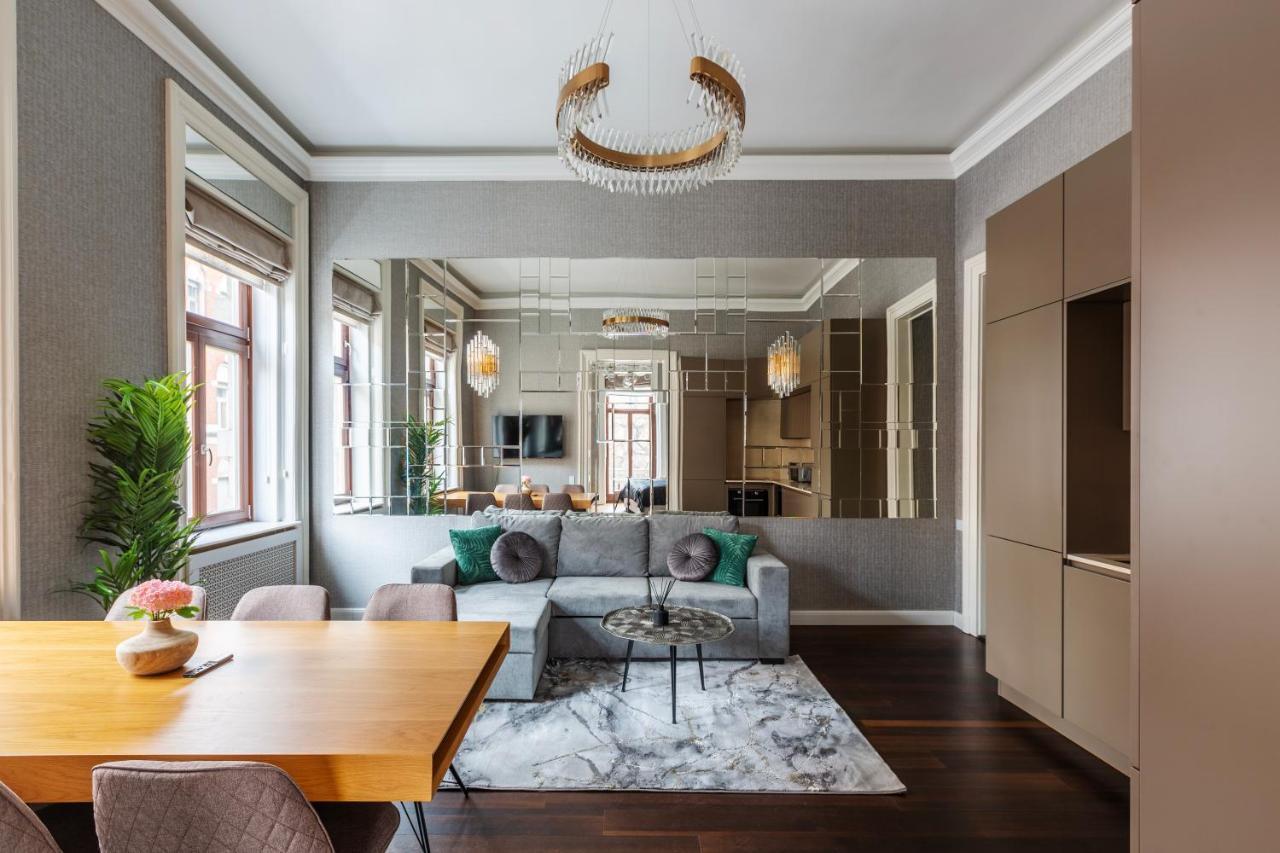 Luxury Apartment With Balcony Next To The New York Cafe 布达佩斯 外观 照片